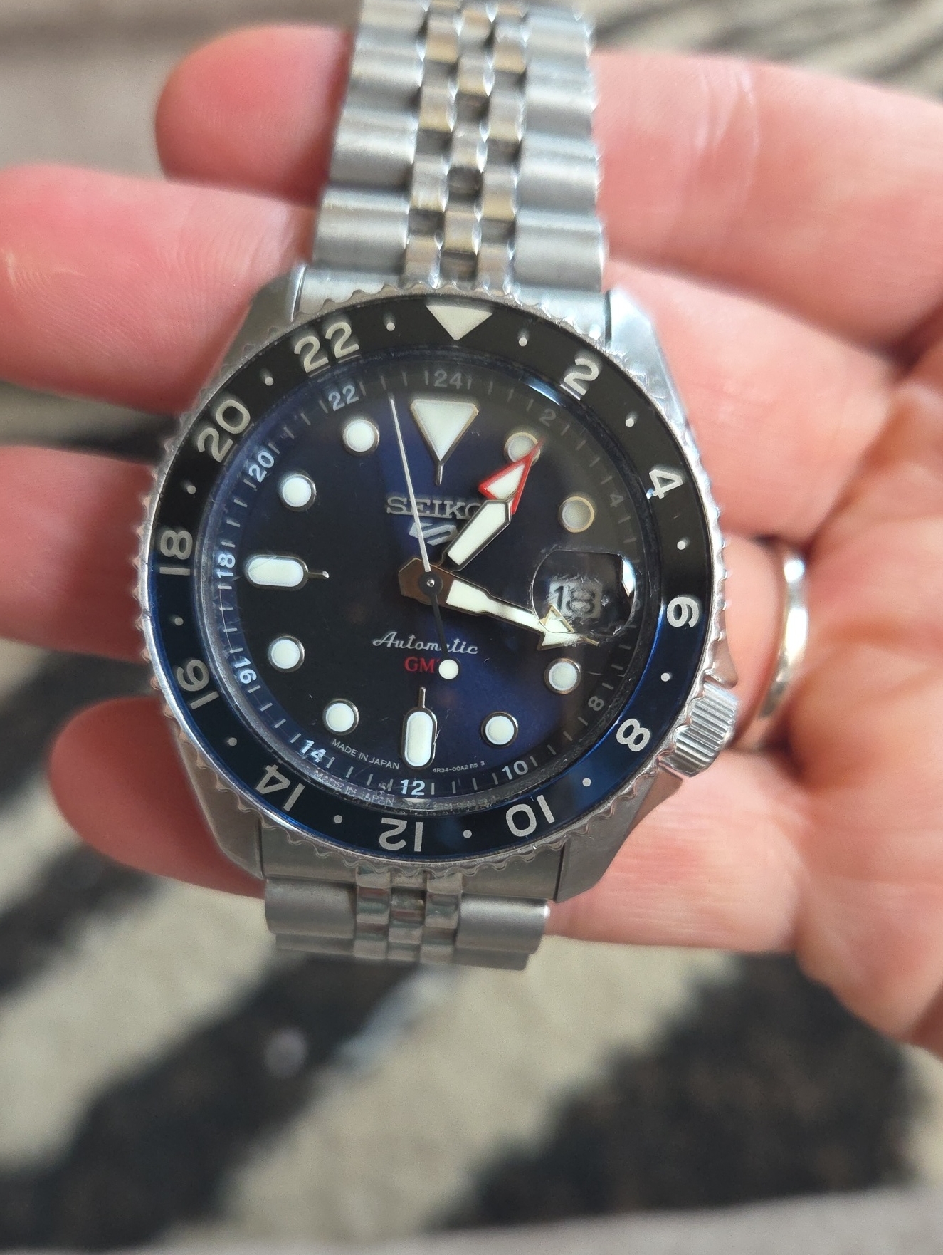 Seiko Mens Stainless Steel Gmt Watch  Blue And Black Dial